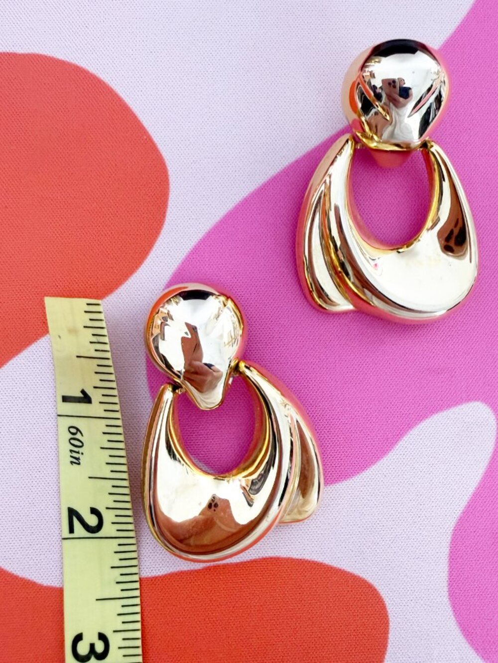 Vtg 80s Gold Tone Door Knocker Clip-On Earrings - Picture 3 of 6